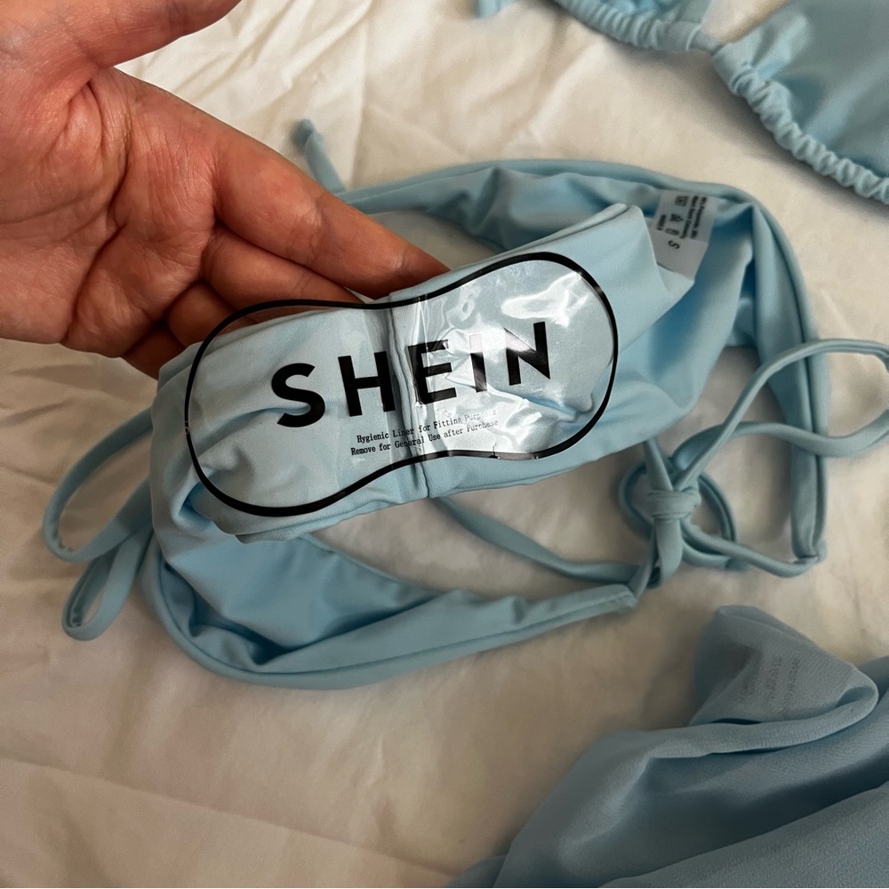 🩵 Light Blue Bikini set 🩵 - Picture 3 of 4